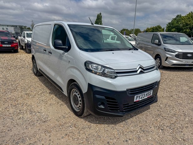 Citroen Dispatch MWB L2H1 Low Roof Enterprise 145bhp 1400 Air Con Sensors SELECT 4