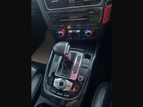 Audi Q5 2.0 TDI S line Plus S Tronic quattro Euro 5 (s/s) 5dr 9