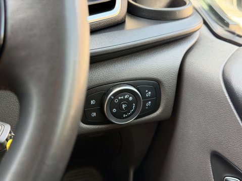 Ford Transit Custom 2.0 Transit Custom 300 Limited EcoBlue 5dr 34
