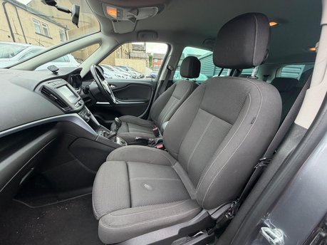 Vauxhall Zafira SRI 11