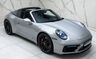 Porsche 911 Targa 4 GTS (992) 14