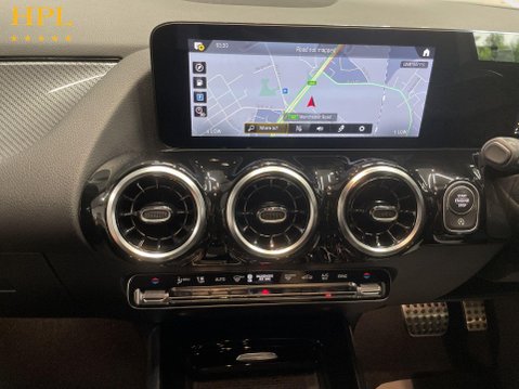 Mercedes-Benz GLA 2.0 GLA200d AMG Line (Executive) SUV 5dr Diesel 8G-DCT Euro 6 (s/s) (150 ps 18
