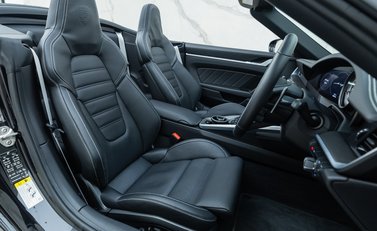 Porsche 911 Turbo S Cabriolet (992) 14