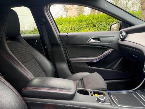 Mercedes-Benz GLA 2.1 GLA220d AMG Line (Executive) 7G-DCT 4MATIC Euro 6 (s/s) 5dr 44