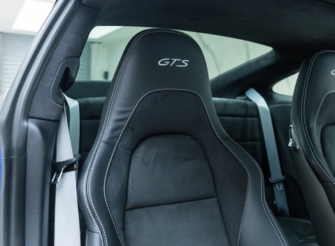 Porsche 911 Carrera 4 GTS (991.2) British Legends Edition 15