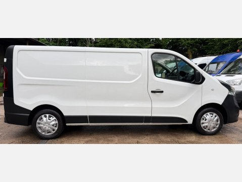 Vauxhall Vivaro 1.6 CDTi 2900 BiTurbo Panel Van 5dr Diesel Manual L2 H1 Euro 6 (s/s) (125 p 8