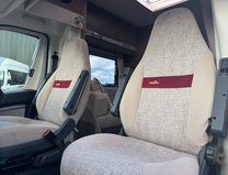 Elddis Majestic 254 2 Belt|4 Berth|Transverse Island Bed|Kitchen|Bathroom|Large Fridge Freezer 7