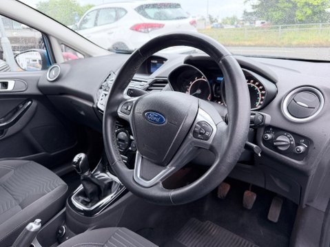 Ford Fiesta 1.0 TITANIUM 9
