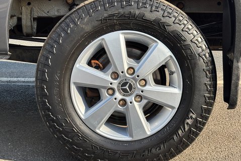 Mercedes-Benz Sprinter 319 Cdi 7g-Tronic L2 H1 4x4 Panel Van - Air Con / Sat Nav / Rear Camera 39