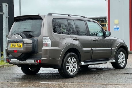 Mitsubishi Shogun 3.2 DI-DC SG3 SUV 5dr Diesel Auto 4WD Euro 5 LWB (197 ps) 8