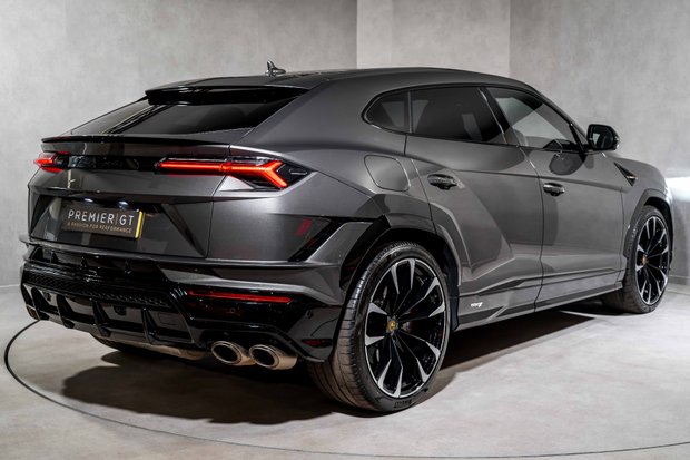 Lamborghini Urus V8 S. NOW SOLD. SIMILAR REQUIRED. PLEASE CALL 01903 254800. 3