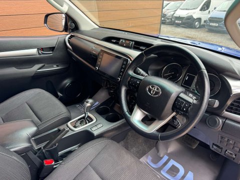 Toyota Hilux 2.4 HI-Luxury Icon D-4D 4WD Double Cab Auto 4WD 5dr 22