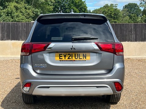 Mitsubishi Outlander PHEV DYNAMIC 8