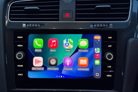 Volkswagen e-Golf E-GOLF - 12 MONTHS MOT -APPLE CAR PLAY  4