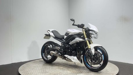 Triumph Street Triple 2016 66 plate 13k new MOT serviced quickshifter and exhaust 3