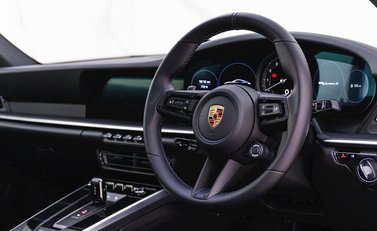 Porsche 911 Carrera S (992) 9