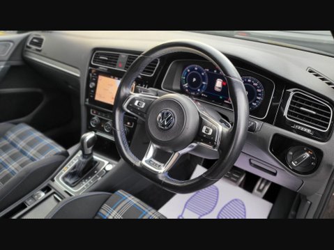 Volkswagen Golf GTE ADVANCE DSG 30