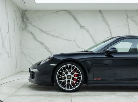 Porsche 911 Carrera GTS (991) 35