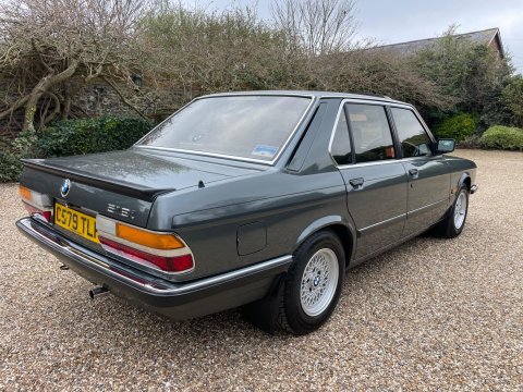 BMW 5 Series E28 518i Saloon 17