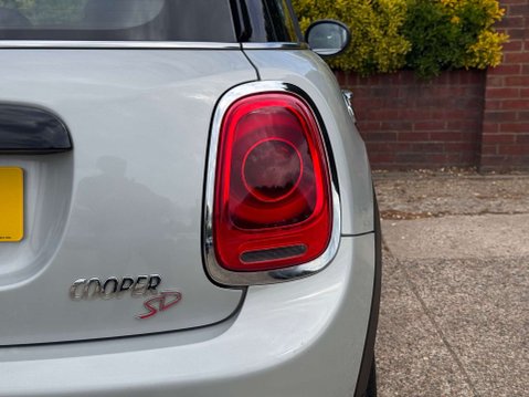 Mini Hatch 2.0 Cooper SD 5dr 20
