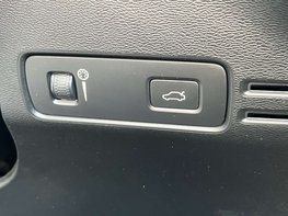 Volvo XC40 2.0 XC40 Inscription Pro T4 Auto 5dr 57