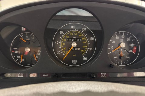 Mercedes-Benz SL Series 350 11