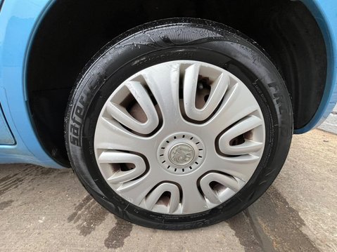 Vauxhall Agila 1.0 ecoFLEX 12V Club Euro 5 5dr 18