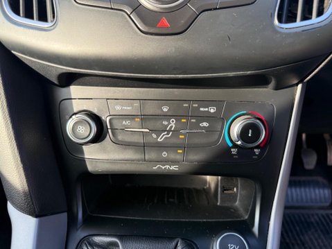 Ford Focus 1.0T EcoBoost Zetec Euro 6 (s/s) 5dr 16