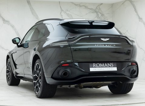 Aston Martin DBX 3
