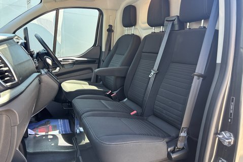 Ford Transit Custom 320 L1 Limited 170 ps Panel Van - Automatic 3