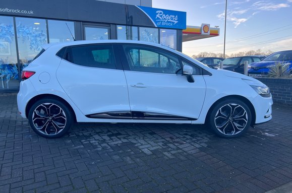 Renault Clio ICONIC 0.9 TCE 5 DOOR 8