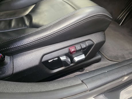 BMW M3 3.0 BiTurbo Competition Saloon 4dr Petrol DCT Euro 6 (s/s) (450 ps) 10