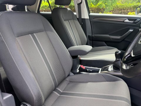 Volkswagen T-Roc 1.0 TSI SE Euro 6 (s/s) 5dr 16