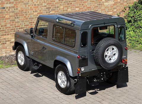 Land Rover 90 County 12