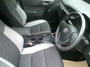 Toyota Auris VVT-I BUSINESS EDITION ONLY 13,000 MILES FROM NEW 7
