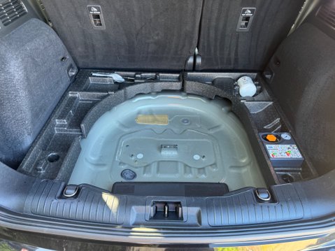 Ford Kuga TITANIUM EDITION ECOBLUE 24