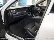 Volvo XC60 2.0 XC60 Momentum B4 MHEV AWD Auto 4WD 5dr 22
