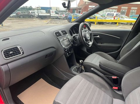 Volkswagen Polo 1.0 Polo R-Line TSi 5dr - NATIONAL DELIVERY* 29