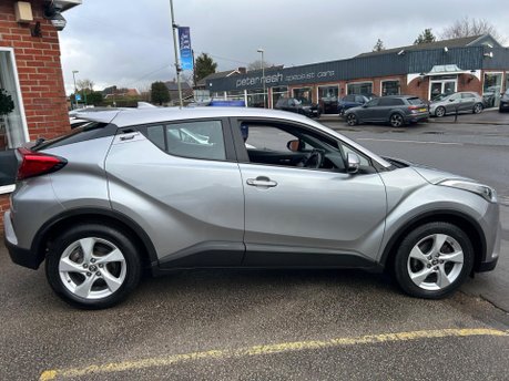 Toyota C-HR 1.2 VVT-i Icon CVT Euro 6 (s/s) 5dr 8
