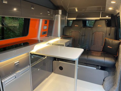 Volkswagen Transporter 2.0 TDI T28 BlueMotion Tech Highline FWD SWB Euro 6 (s/s) 5dr 20