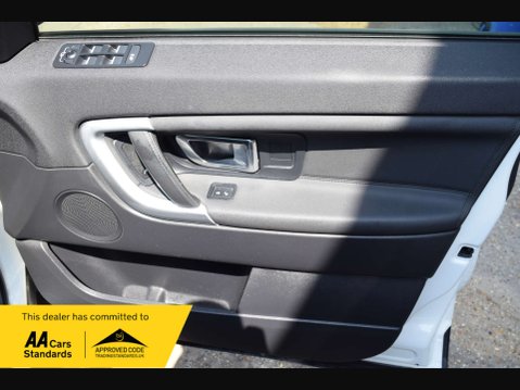 Land Rover Discovery Sport 2.0 Discovery Sport HSE Edition4 5dr 37