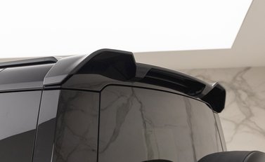 Land Rover Defender 110 X-Dynamic S D250 22