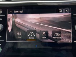 Volkswagen Tiguan 2.0 Tiguan SEL TSi 4Motion Semi-Auto 4WD 5dr 52