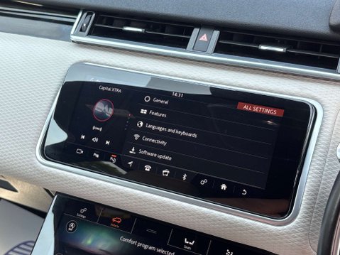 Land Rover Range Rover Velar 2.0 D180 R-Dynamic SE SUV 5dr Diesel Auto 4WD Euro 6 (s/s) (180 ps) 49