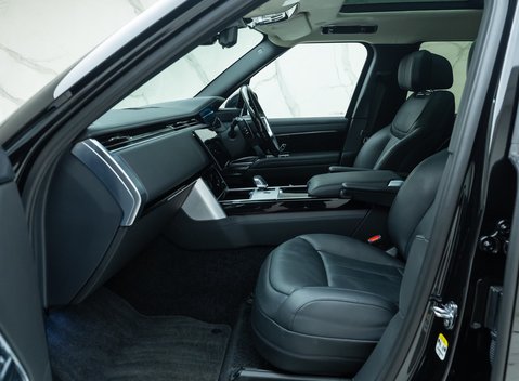 Land Rover Range Rover D350 AUTOBIOGRAPHY LWB 21