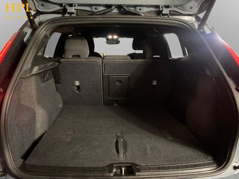 Volvo XC40 Recharge 69kWh Plus SUV 5dr Electric Auto (231 ps) Alloys - Air Con - DAB R 20