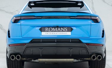 Lamborghini Urus Performante 5