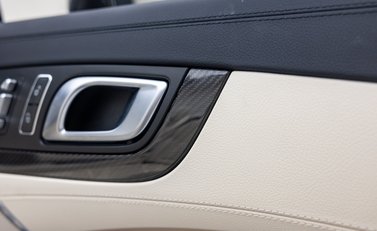 Mercedes-Benz SL Class SL63 AMG 38