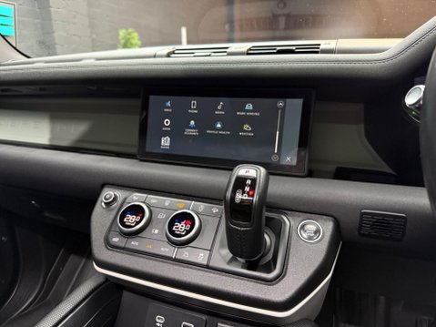 Land Rover Defender 3.0 D250 MHEV X-Dynamic S Auto 4WD Euro 6 (s/s) 3dr 17