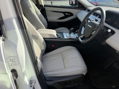 Land Rover Range Rover Evoque SE MHEV 23